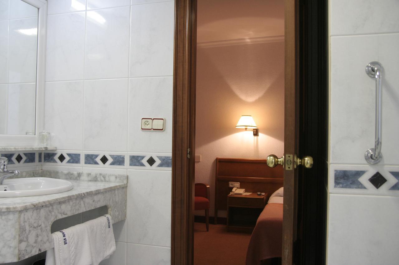 Hostal Gran Via Vigo Exteriör bild