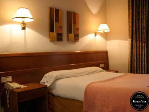 Hostal Gran Via Vigo Exteriör bild